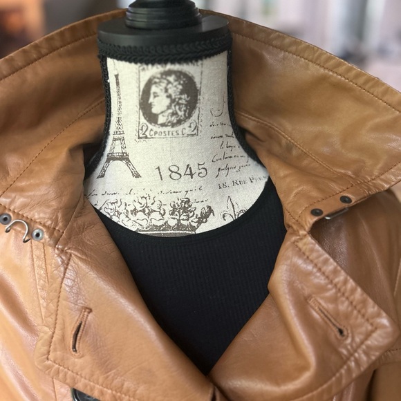 Burberry London Lambskin Leather Trench Jacket - Picture 15 of 16